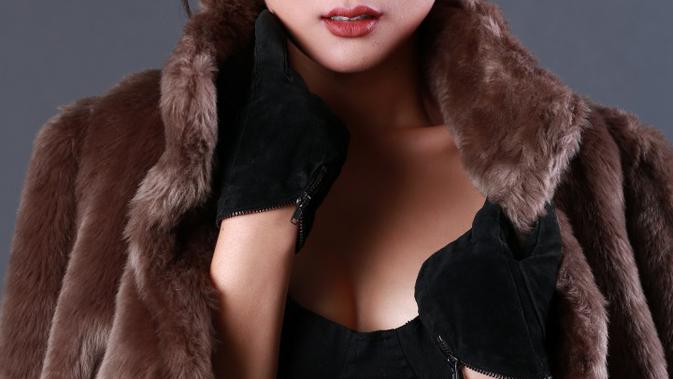 Selvi Kitty 'Sentil' Laki-laki Suka Gratisan di Single 