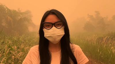 Sesak Warga Palangka Raya, Langit Menguning dan Asap Makin Tebal