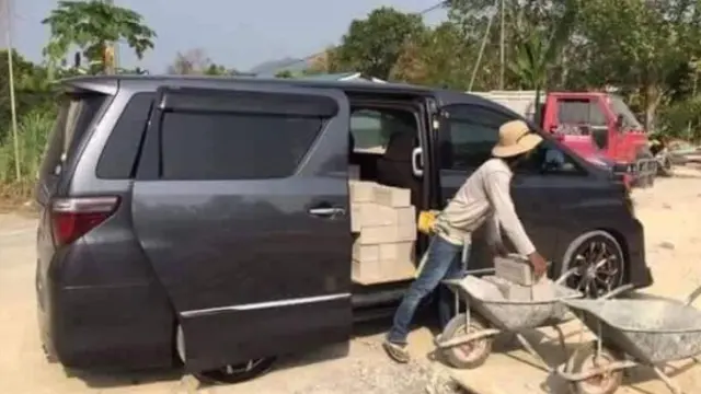 6 Momen Mobil Bawa Benda-Benda Tak Biasa, Bikin Melongo