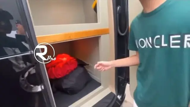 Mobil Dewi Perssik. (Foto: Youtube/Rosliana Project)