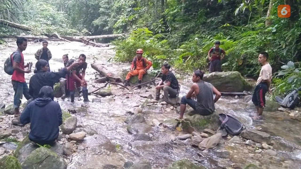 Tim SAR gabungan pencari bocah hilang di parimo