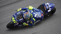 Valentino Rossi gembira dengan hasil pada hari pertama tes pramusim MotoGP 2018 di Sirkuit Sepang, Malaysia, Minggu (28/1/2018). (Twitter/Yamaha MotoGP)