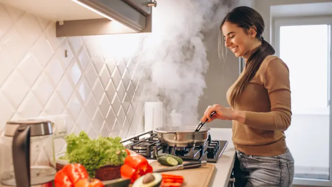 Memasak Makanan Favorit