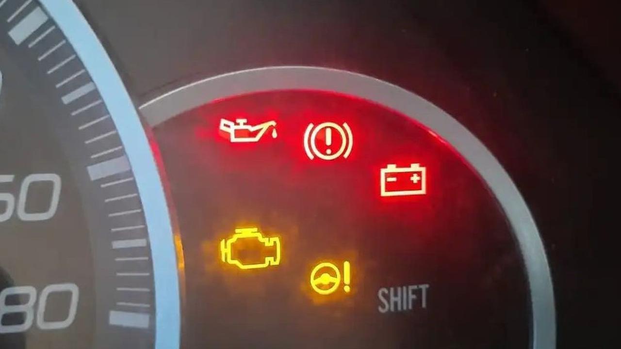 Tanda Aki Motor Perlu Diganti atau cuma di-Charge Saja