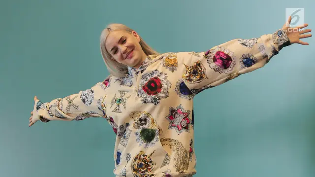 Gaya Anne Marie Jelang Tampil di Spotify On Stage
