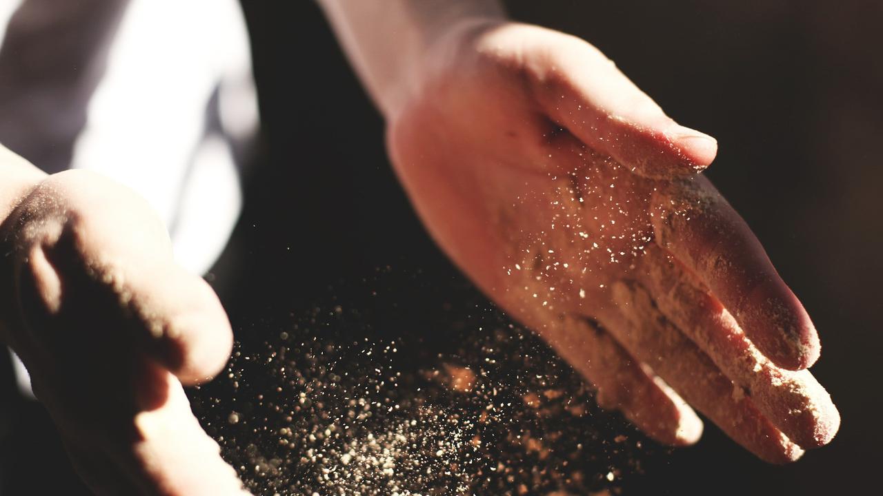 Tata Cara Tayamum di Dalam Mobil