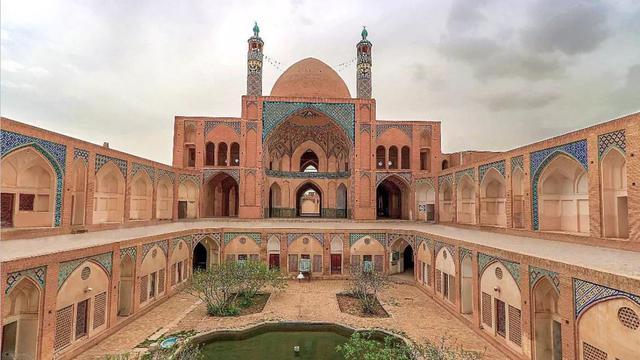 Masjid Agha Bozorg di Iran