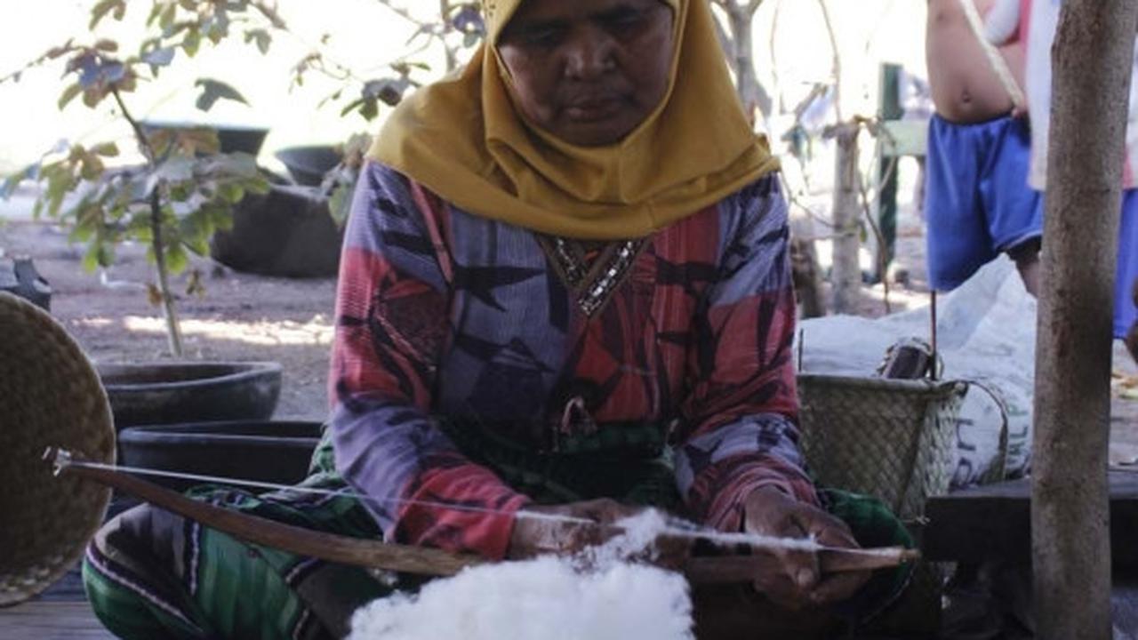 Melihat lebih dekat proses pembuatan tenun ikat Gunung Mako