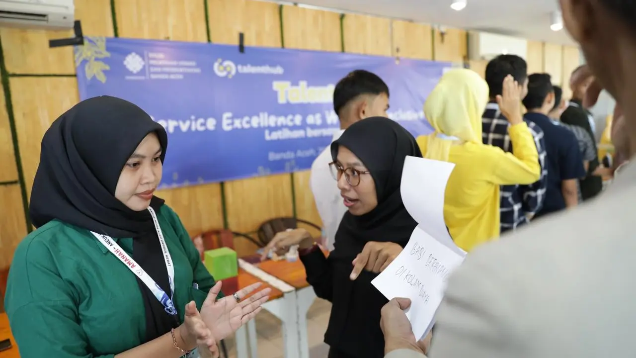 Aneuk Muda Aceh Unggul Hebat (AMANAH) melatih penyandang disabilitas sebagai pramusaji (waiter-waitress) di cafe atau restoran (Istimewa)