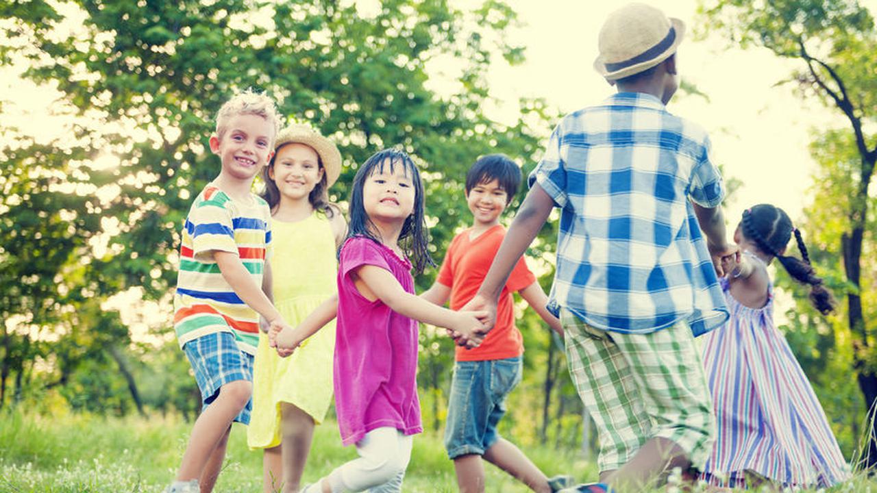 Bermain di Luar Ruangan Baik untuk Kesehatan Mata Anak