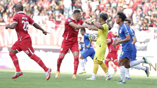 Persis Solo Vs PSIS Semarang