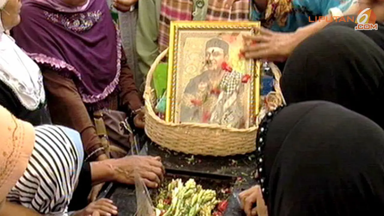 makam-uje-131003b.jpg