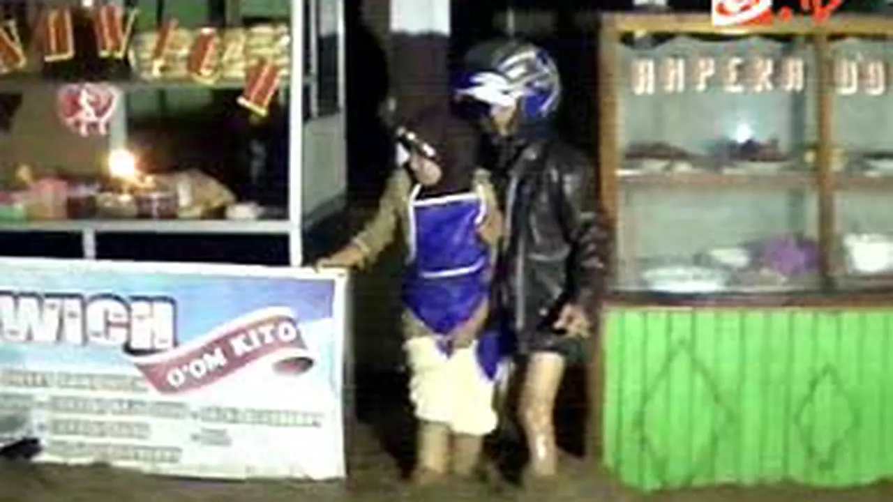 120724dbanjir-padang.jpg