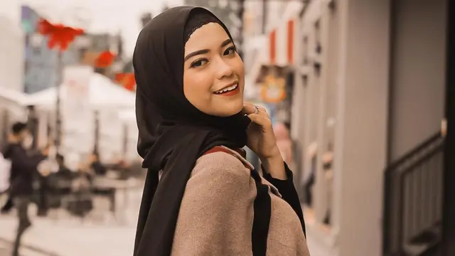 Potret terbaru Arifah Lubai yang kini mantap berhijab. (Sumber: Instagram/arifahlubai)