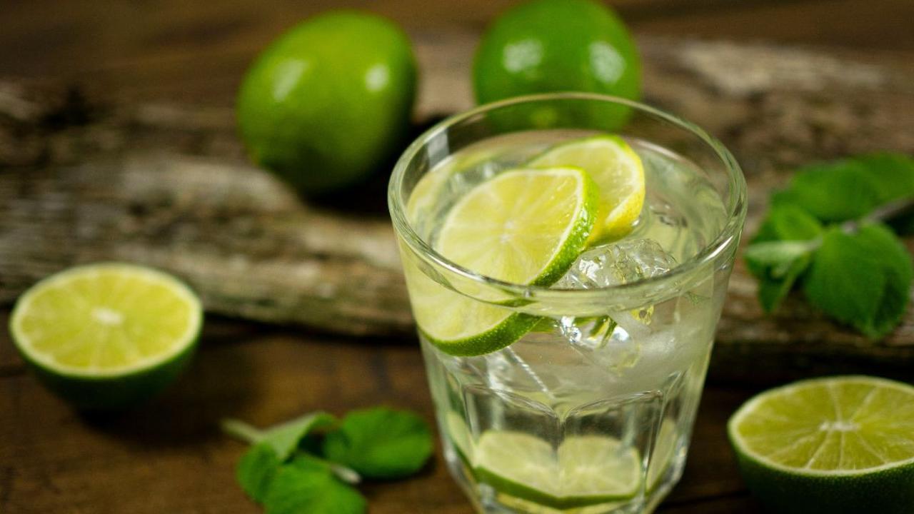 5. Cara Membuat Minuman Jeruk Nipis untuk Turunkan Kolesterol<br>