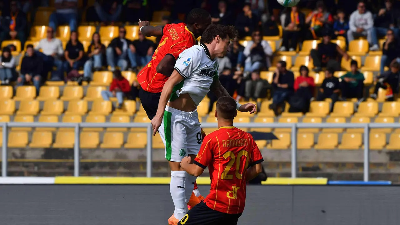 Duel Lecce vs Sassuolo di pekan ke sembilan Serie A 2025/2026 di Stadio Via del Mare, Sabtu (18/10/2025). (Giovanni Evangelista/LaPresse via AP)