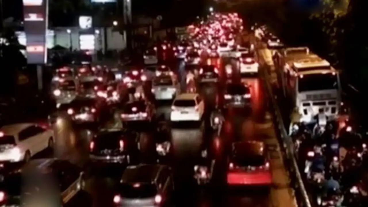 (li6 Malam) Macet