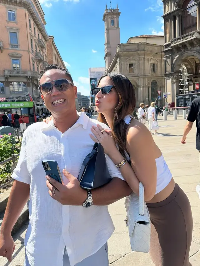 Old Money Vibes, 6 Gaya Nia Ramadhani yang Tak Berlebihan Namun Berkelas saat Liburan Bareng Suami di Italia