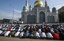 Jumlah Rakaat Shalat Idul Adha, Bacaan Niat, dan Tata Cara Lengkapnya
