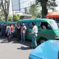 Demo angkot di Bandung digelar di depan Gedung Sate, Selasa (8/5/2018)