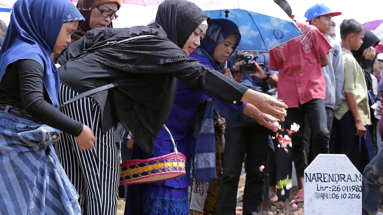 [Bintang] Pemakaman Narendra KDI