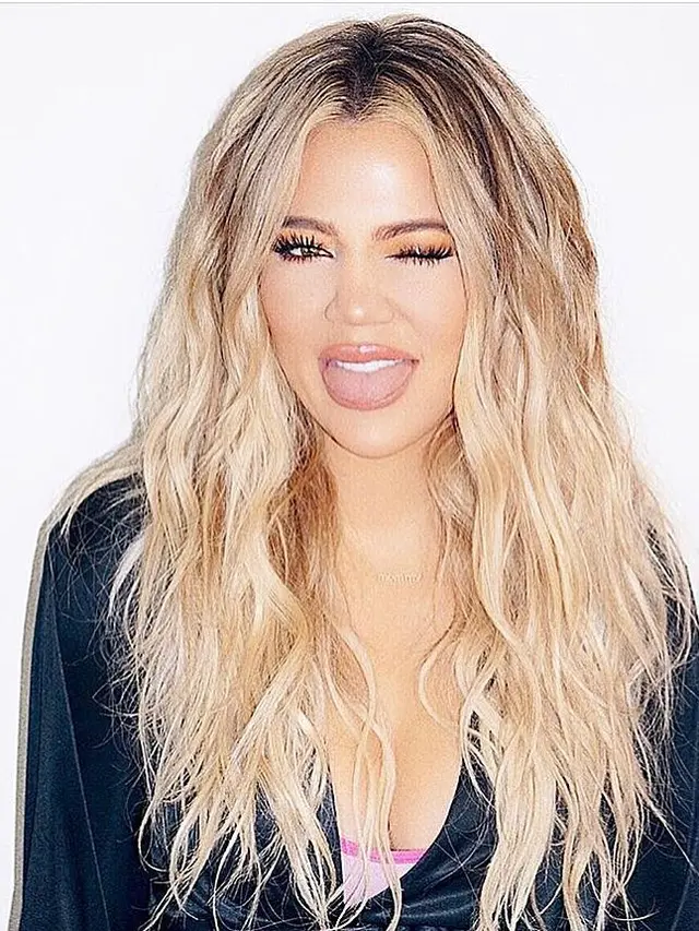 [Bintang] Khloe Kardashian