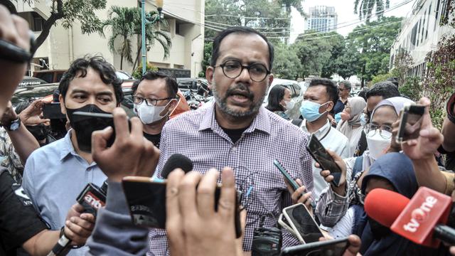 FOTO: Haris Azhar Diperiksa sebagai Tersangka Kasus Dugaan Pencemaran Nama Baik Luhut