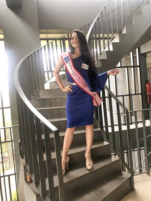Potret pesona Nadya Indry kekasih asli dari Rio Ramadhan