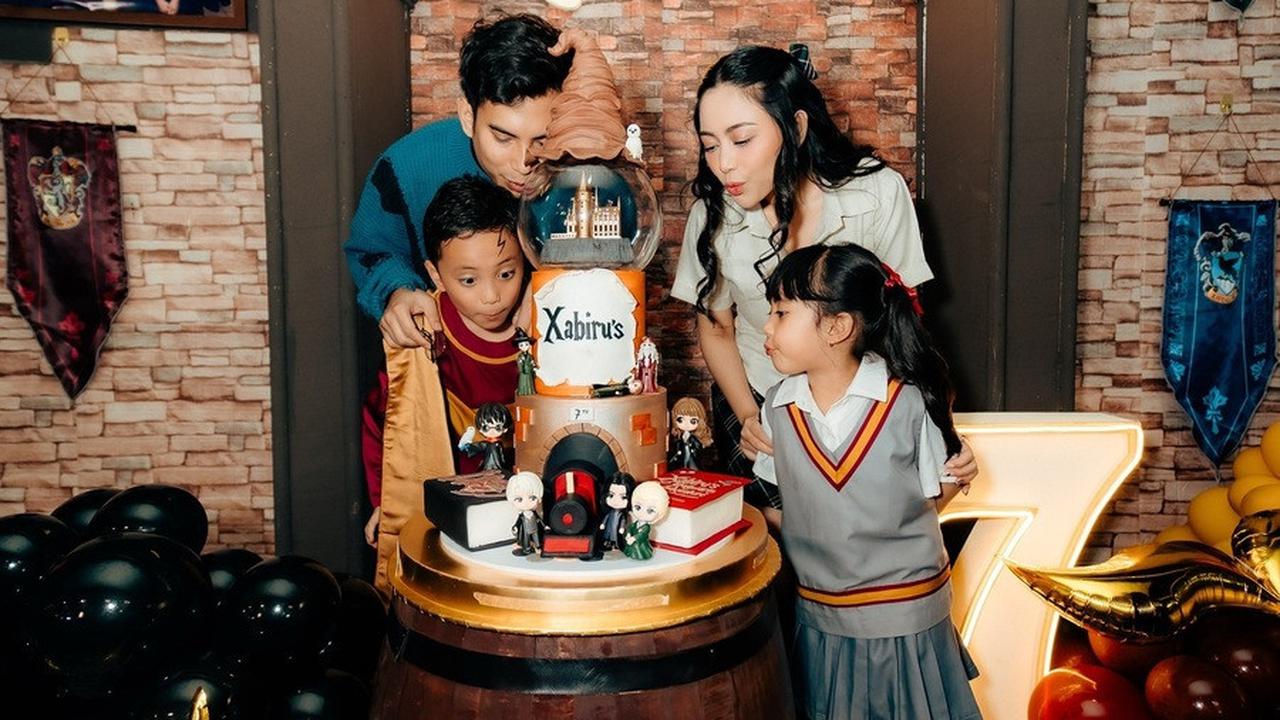 8 Potret Pesta Ulang Tahun Xabiru Anak Rachel Vennya, Mewah Bertema Harry Potter - Bikin Nostalgia Acara Baby Shower