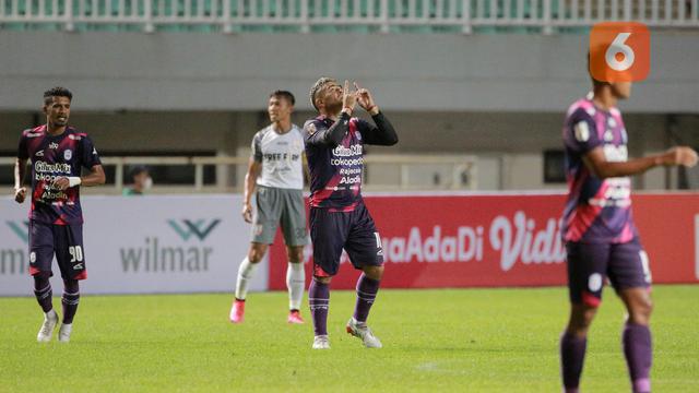 Foto: Adu Tajam Cristian Gonzales dan Beto Goncalves, Rans Cilegon FC Pecundangi Persis Solo 4-3 di Matchday Pertama Babak 8 Besar Liga 2