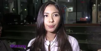 Jessica Mila punya cara sendiri untuk merayakan hari valentine bersama kekasihnya, Mischa Chandrawinata. Tidak harus bertemu, mereka punya cara sendiri untuk menunjukkan kasih sayang di hari valentine.