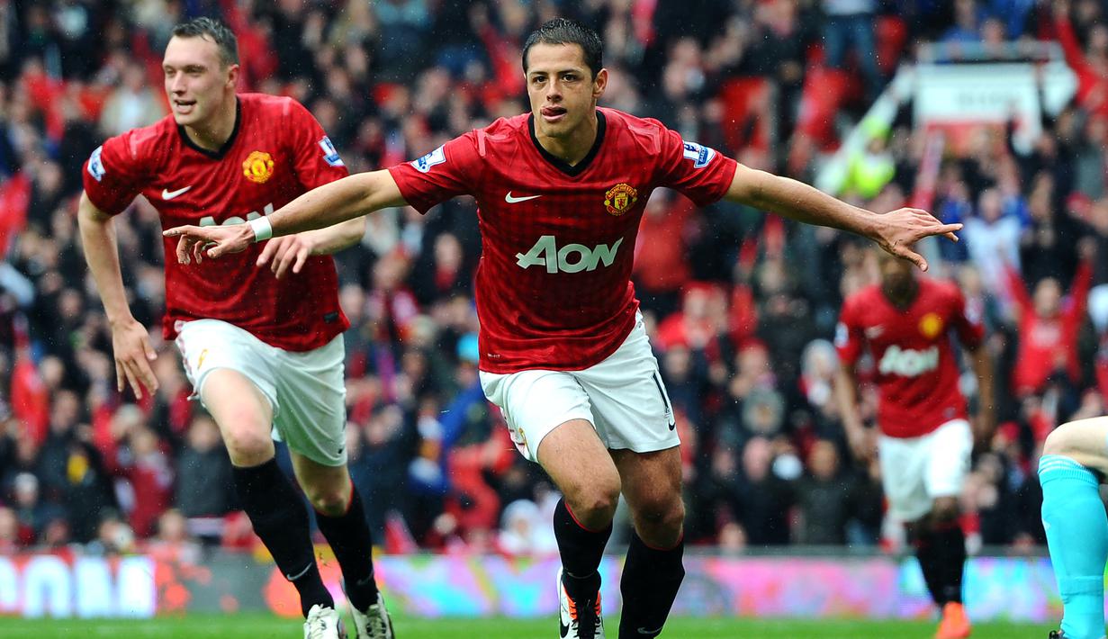 Javier Hernandez. Striker Meksiko berusia 33 tahun yang telah 3 musim membela LA Galaxy ini mampu mencetak 19 gol saat menjadi pemain pengganti di Liga Inggris. Ia melakukannya bersama Manchester United (2010/2011 hingga 2015/2016) dan West Ham (2017/2018 hingga 2019/2020). (AFP/Andrew Yates)