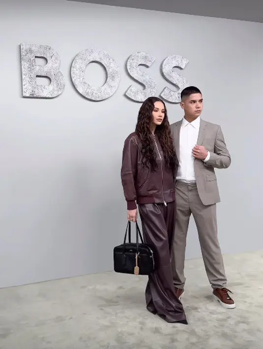 Tampilan Alyssa Daguise dengan rambut keriting bikin dirinya terlihat seperti supermodel di Milan [@alyssadaguise]