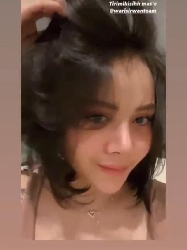 6 Potret Terbaru Mawar AFI dengan Rambut Pendek, Penampilannya Tuai Pujian