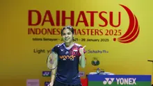 Aksi tunggal putri Indonesia, Gregoria Mariska, pada 16 Besar Indonesia Masters 2025 di Istora Senayan, Kamis (23/1/2025). (Bola.com/Abdul Azis)