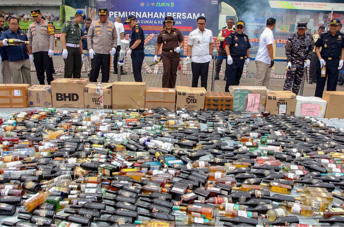 FOTO: Bea Cukai Banten Musnahkan Barang Ilegal Senilai Rp 53,7 Miliar di Tangerang