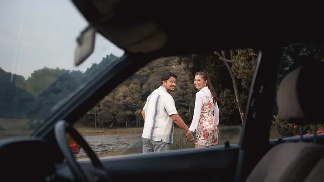 Mikha Tambayong dan Deva Mahenra berduet dalam lagu Menepi Menetap. (IST)