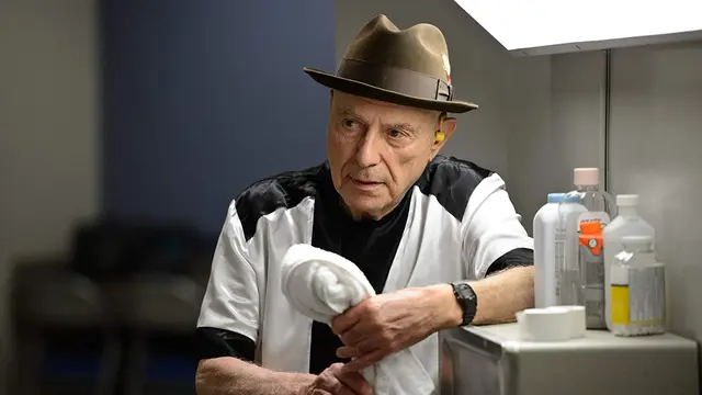 Alan Arkin dalam Grudge Match (Warner Bros. Entertainment)
