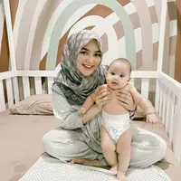 Pesinetron Citra Kirana membagikan tips agar produksi ASI berlimpah, berikut selengkapnya.(Foto: Instagram,com/Citra Ciki).