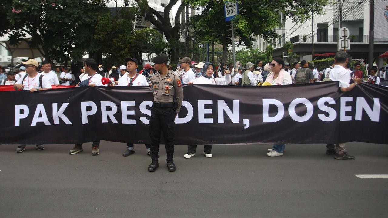 Aksi demo dosen tuntut pembayaran tukin