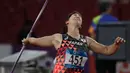 Atlet Jepang, Marina Saito tampil pada Final Lempar Lembing Putri Asian Games 2018 di Stadion Utama Gelora Bung Karno, Jakarta, Selasa (28/8). (AP Photo/Lee Jin-man)
