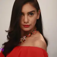 Ketenaran Irish Bella saat ini sering disebutkan karena nama mantan kekasihnya, Rezky Aditya. Lalu setelah putus, seperti apa sih hubungan mereka berdua saat ini?