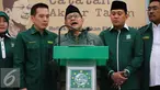 Ketua Umum Partai Kebangkitan Bangsa Muhaimin Iskandar (tengah) didampingi Sekjen Abdul Kadir Karding, Wasekjen Daniel Johan, Ketua DPP Siti Masrifah memberikan catatan akhir tahun di Kantor DPP PKB, Jakarta, Senin (28/12). (Liputan6.com/Faizal Fanani)