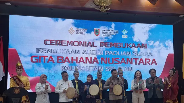 Wakil Menteri Kebudayaan Giring Ganesha secara resmi membuka audisi Paduan Suara Gita Bahana Nusantara (GBN) wilayah Kalimantan Selatan yang digelar di Mahligai Pancasila. (Istimewa)