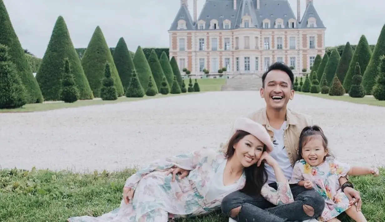 Ruben Onsu dan Sarwendah