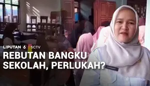 Demi Bangku Paling Depan, Orang Tua Murid Datang Sejak Subuh