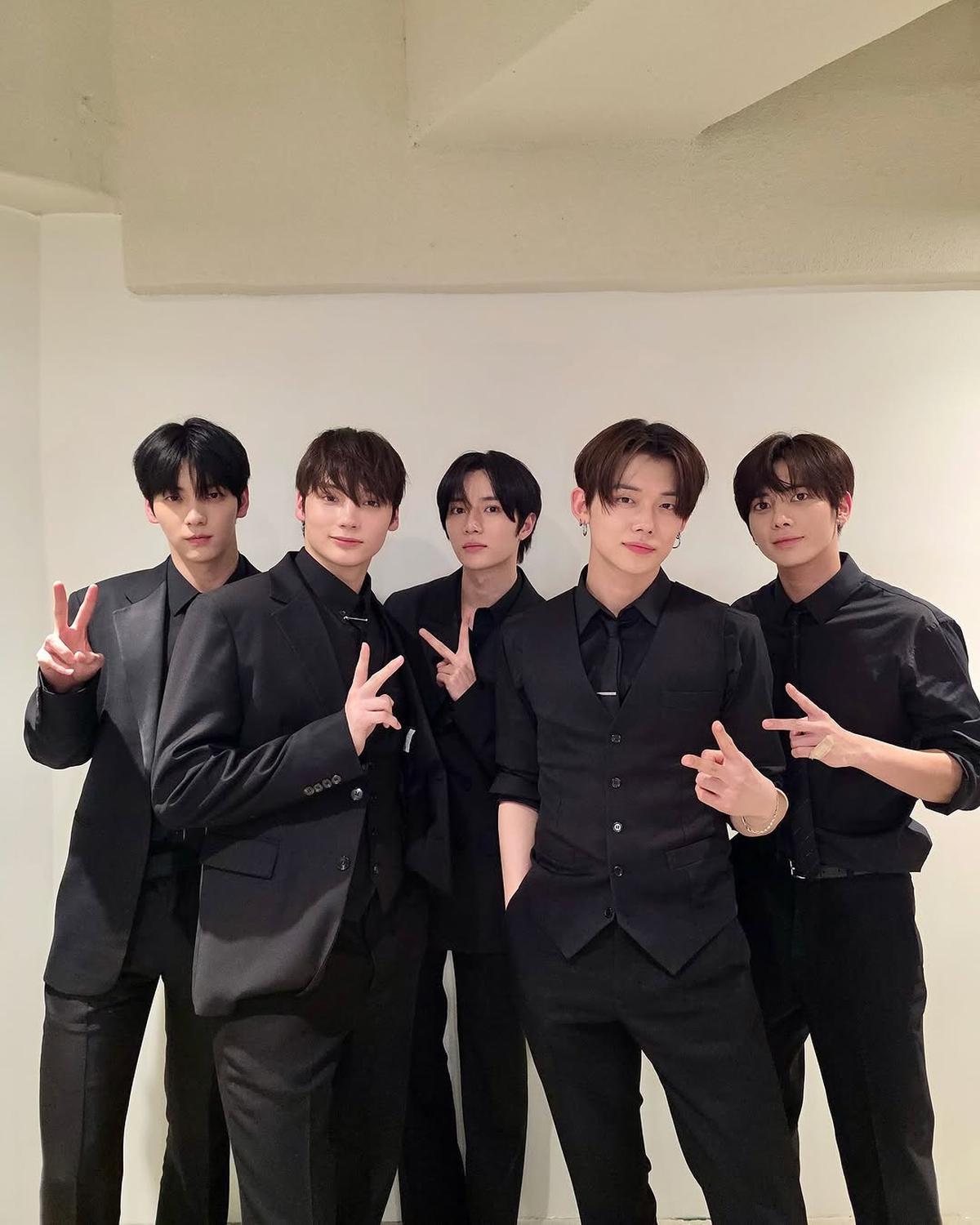 Keren, Group K-Pop Ini Saking Terkenalnya Sampai Punya Webtoon Sendiri