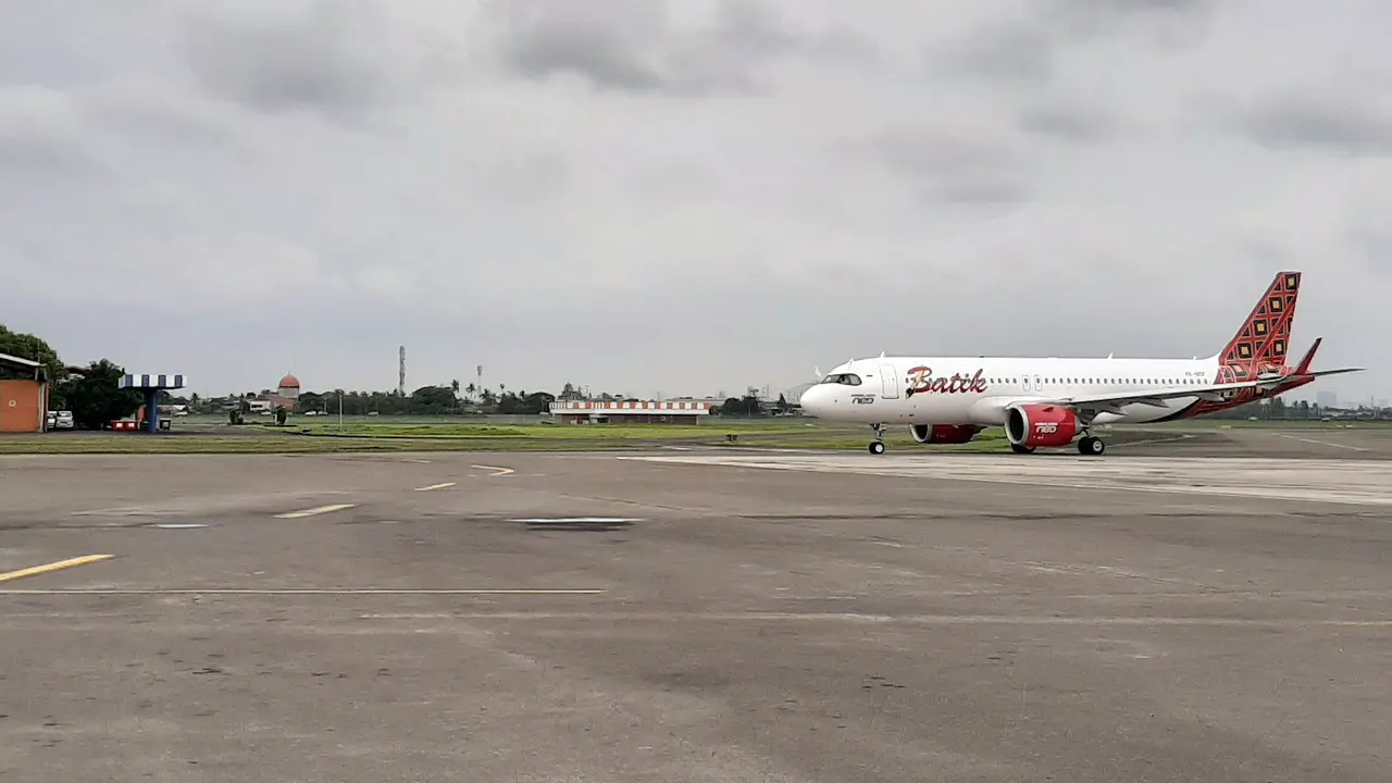 Isu penyebaran virus corona, ternyata mempengaruhi jumlah penumpang atau aktifitas penerbangan di Bandara Internasional Soekarno Hatta. (Pramita/Liputan6.com)