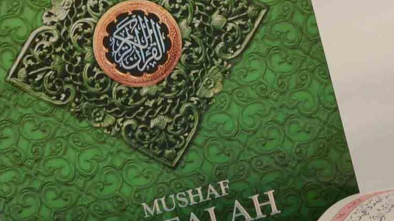 Alquran adalah...<br>