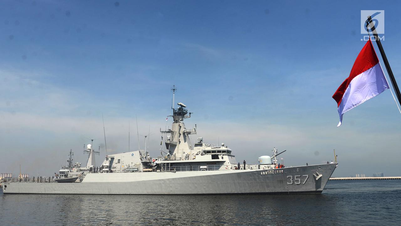 KRI Bung Tomo dan KRI Jhone Lie
